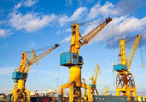 imgi_17_yellow-port-cranes-territory-seaport-with-blue-sky-white-clouds_187194-383 (1)